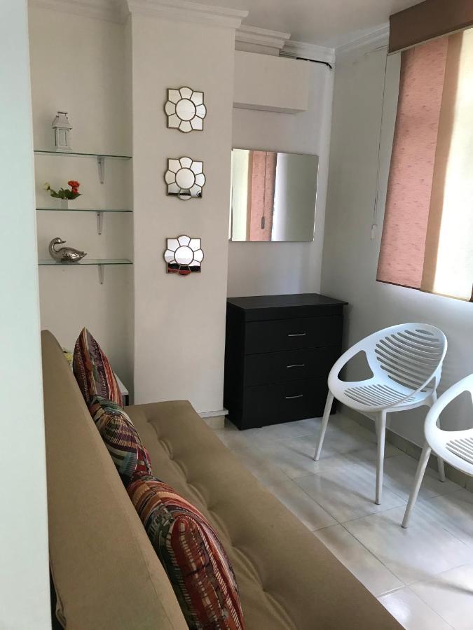 Apartamentos Amoblados Jg De La 70 Μεντεγίν Εξωτερικό φωτογραφία