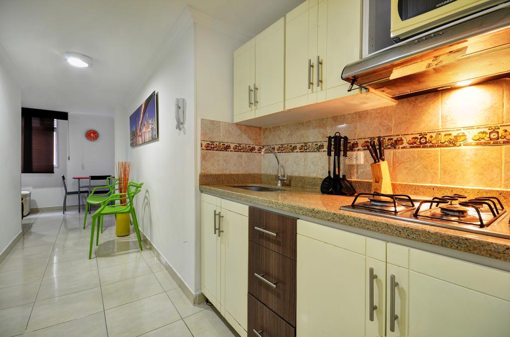 Apartamentos Amoblados Jg De La 70 Μεντεγίν Εξωτερικό φωτογραφία