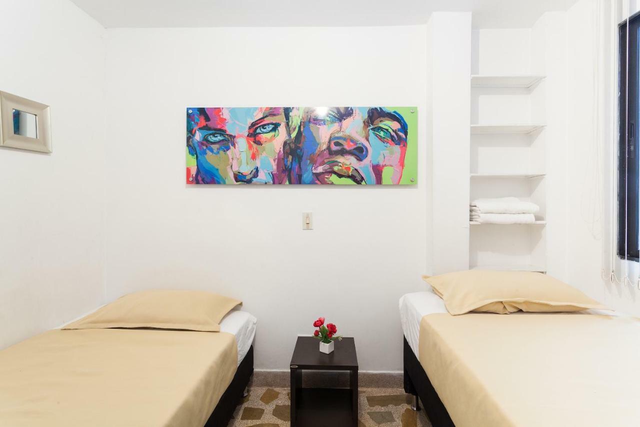 Apartamentos Amoblados Jg De La 70 Μεντεγίν Εξωτερικό φωτογραφία