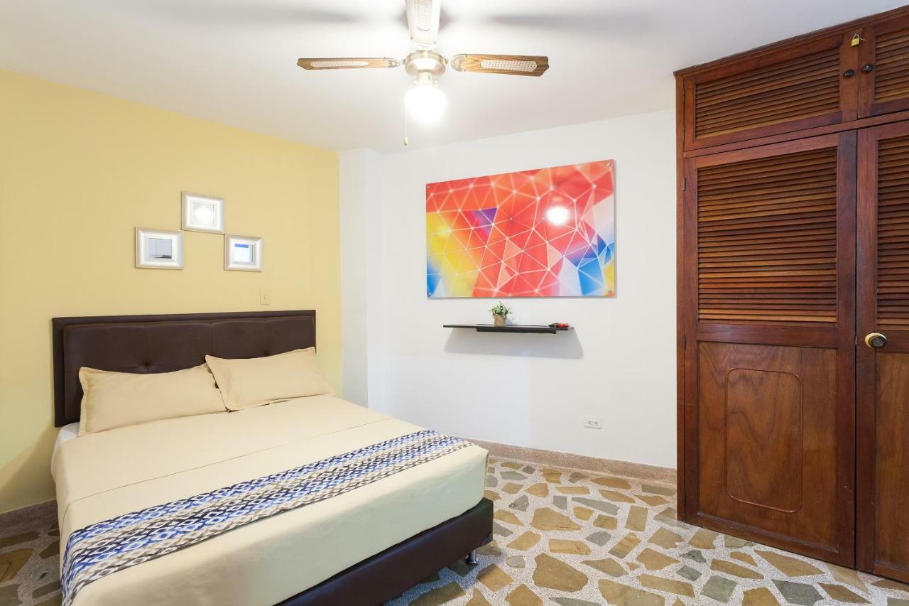 Apartamentos Amoblados Jg De La 70 Μεντεγίν Εξωτερικό φωτογραφία