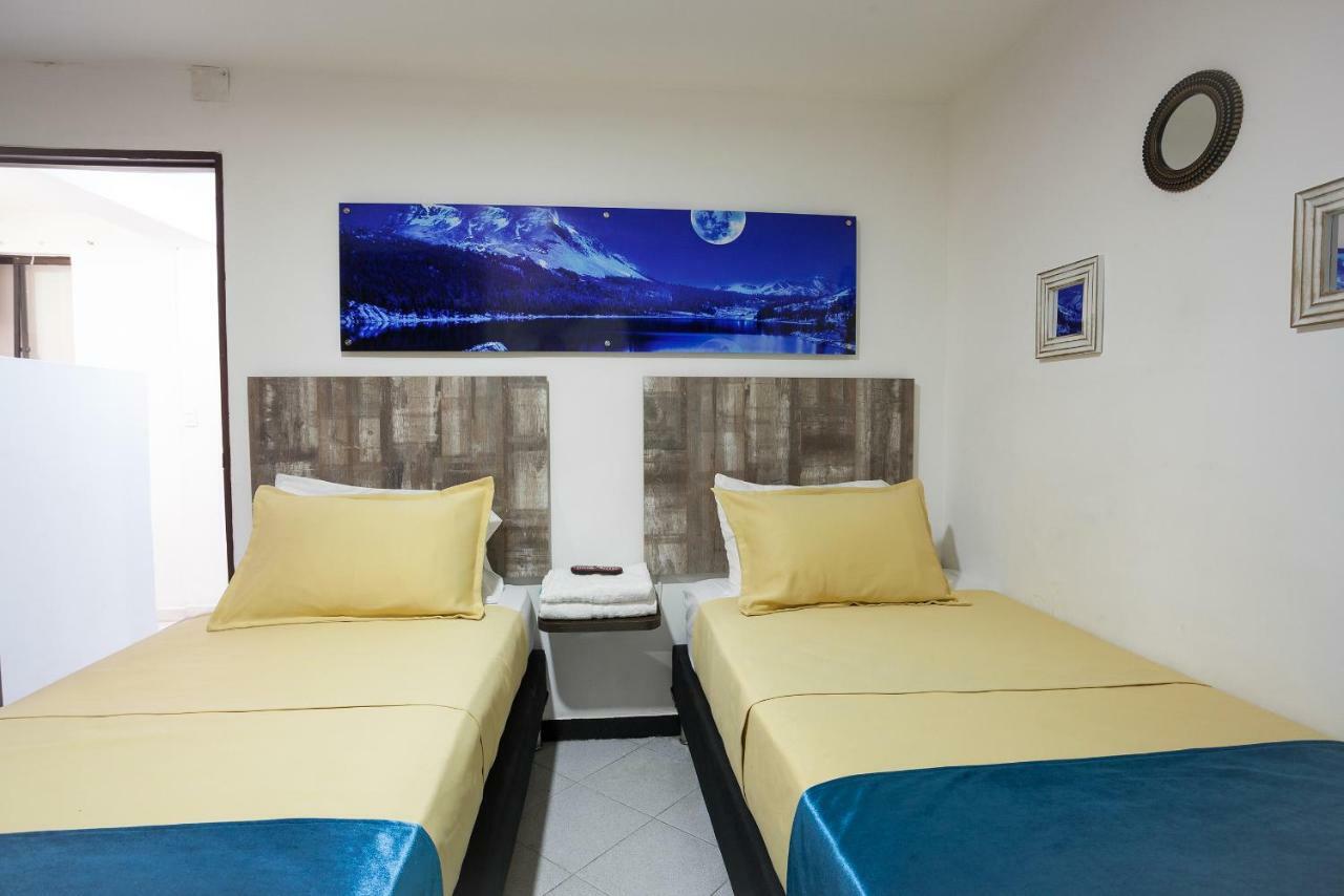 Apartamentos Amoblados Jg De La 70 Μεντεγίν Εξωτερικό φωτογραφία