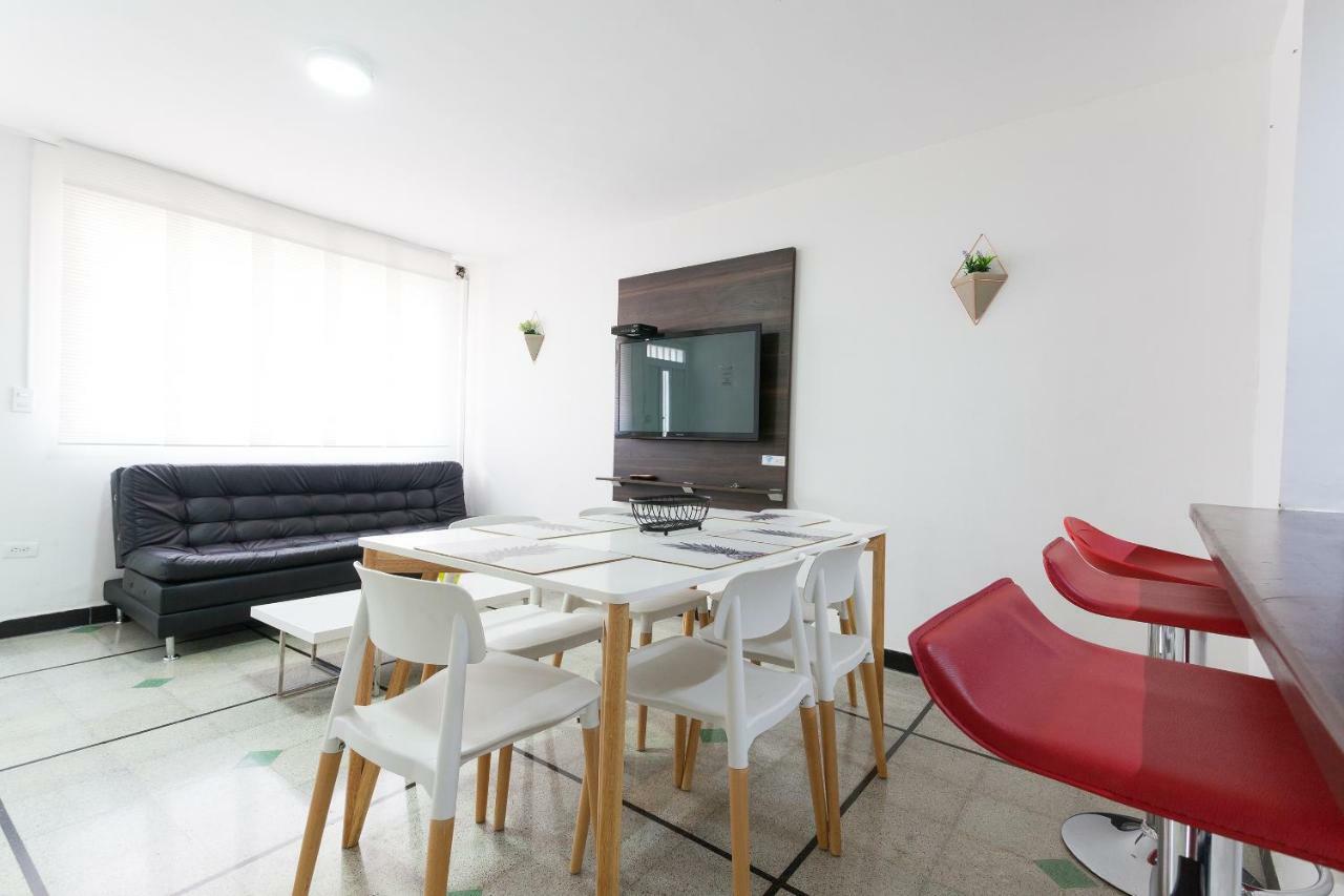 Apartamentos Amoblados Jg De La 70 Μεντεγίν Εξωτερικό φωτογραφία