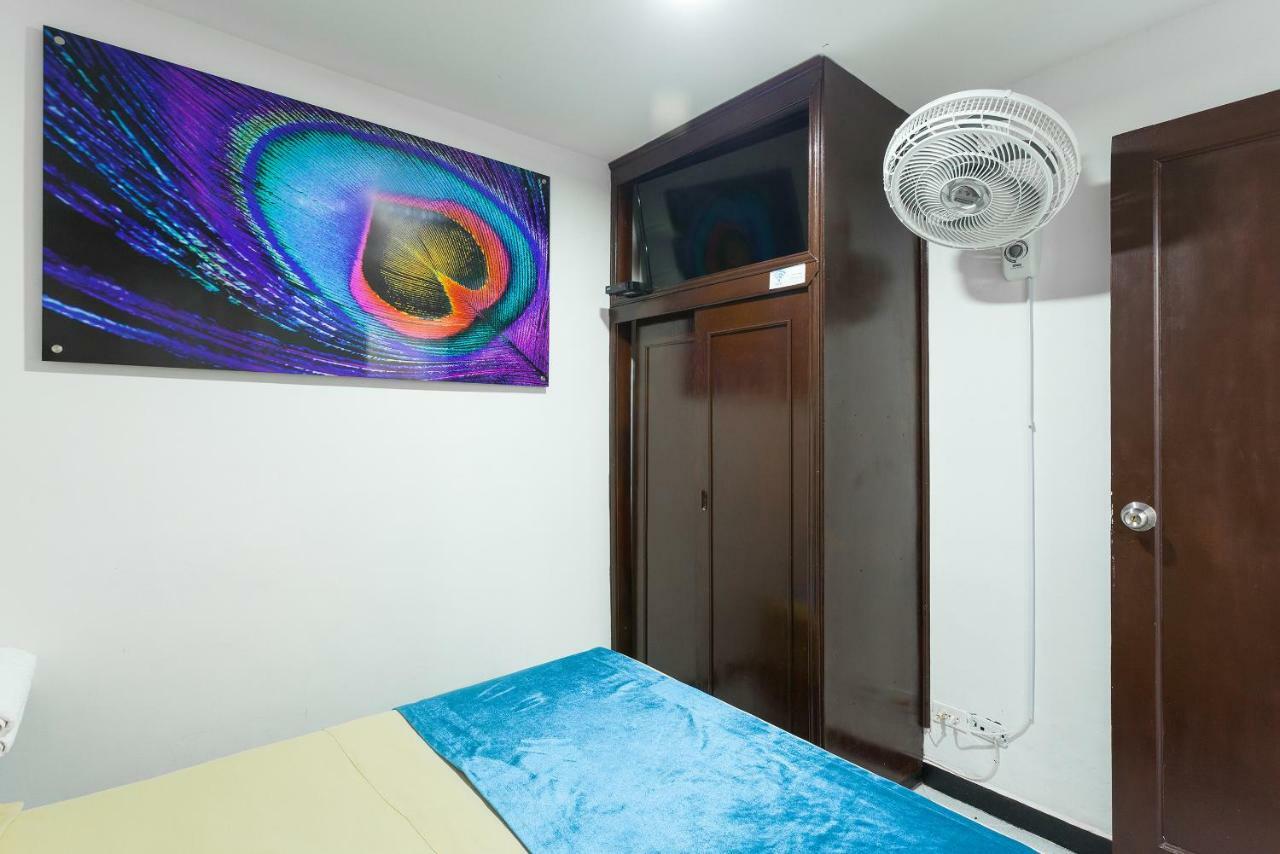 Apartamentos Amoblados Jg De La 70 Μεντεγίν Εξωτερικό φωτογραφία