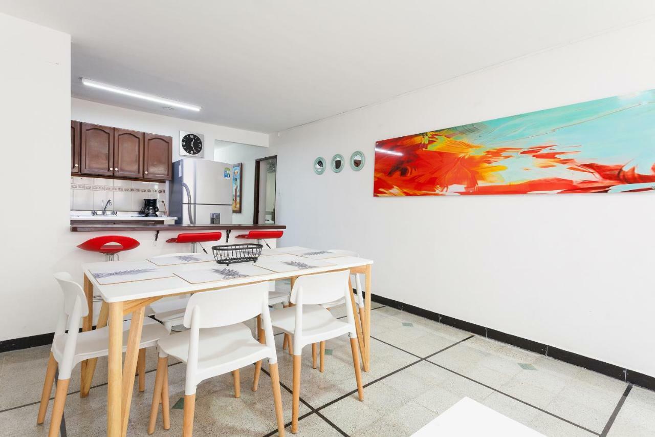 Apartamentos Amoblados Jg De La 70 Μεντεγίν Εξωτερικό φωτογραφία