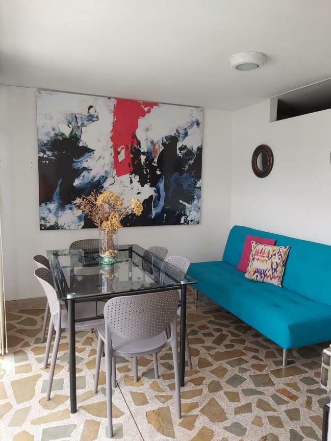 Apartamentos Amoblados Jg De La 70 Μεντεγίν Εξωτερικό φωτογραφία