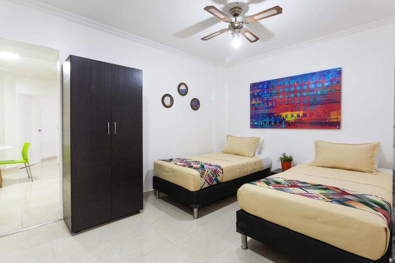 Apartamentos Amoblados Jg De La 70 Μεντεγίν Εξωτερικό φωτογραφία