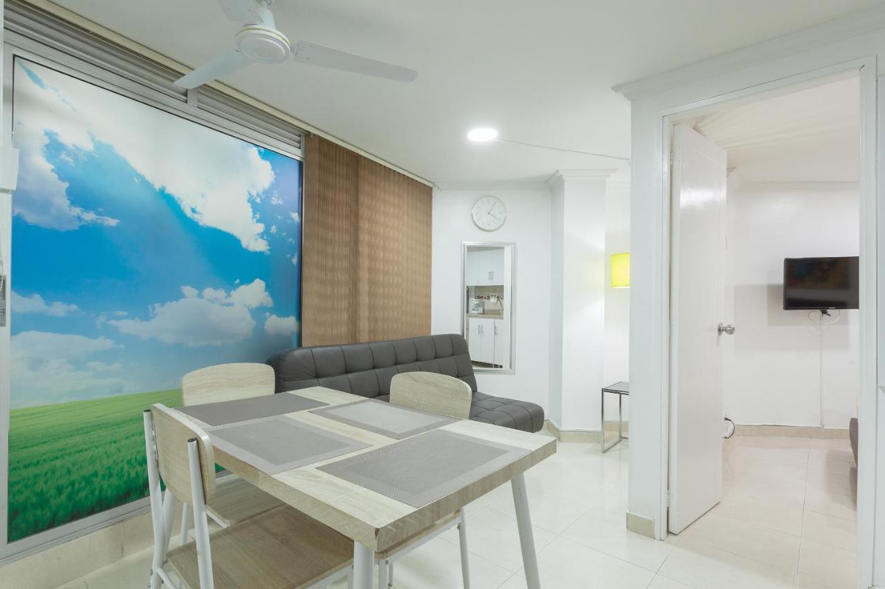 Apartamentos Amoblados Jg De La 70 Μεντεγίν Εξωτερικό φωτογραφία